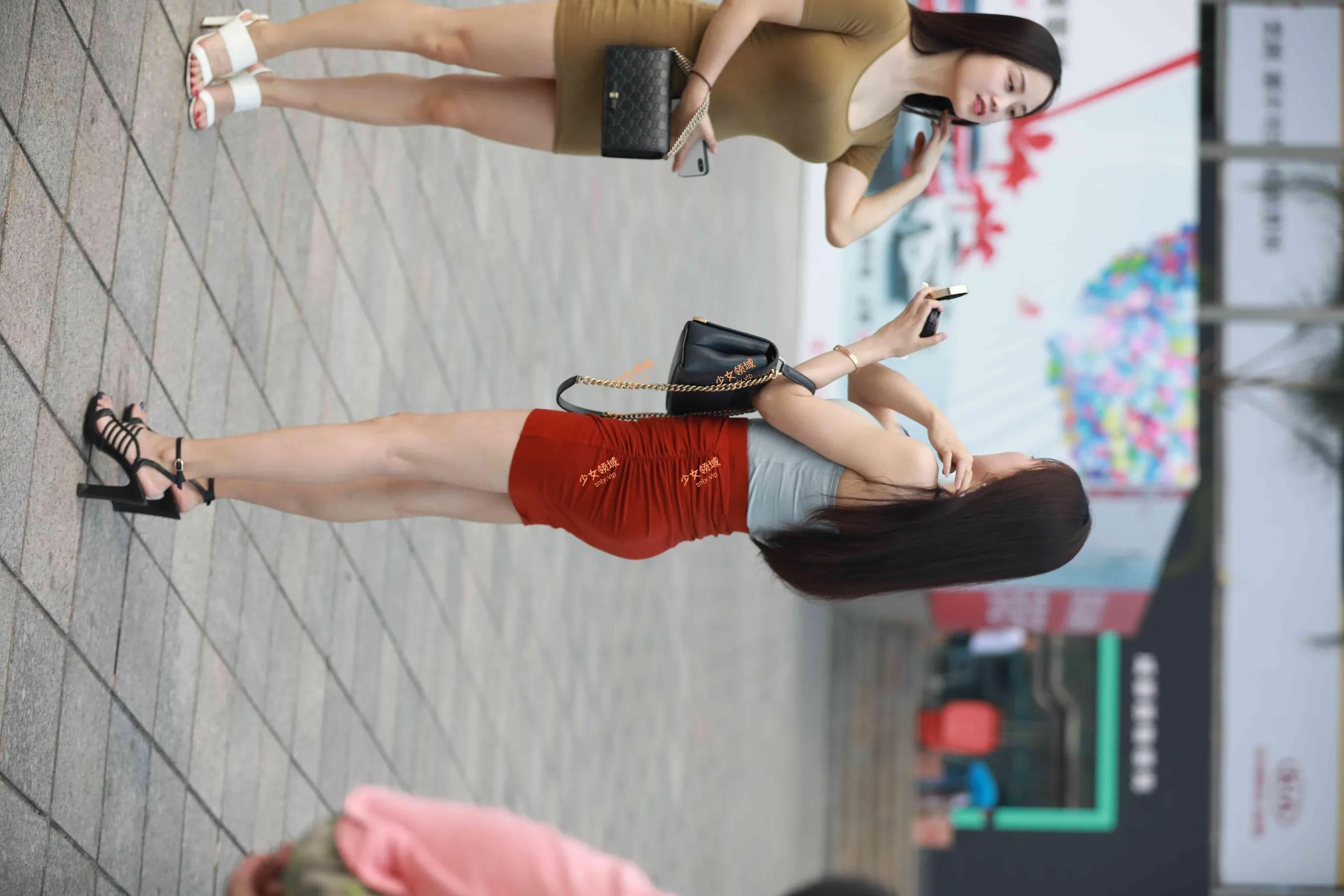 [魔镜街拍] NO.011 街拍红裙小姐姐 [142P]插图8